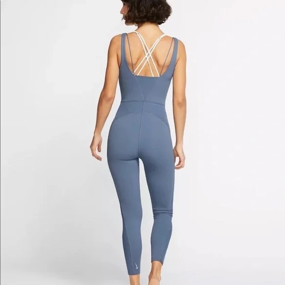 Yoga suit ! - Picture 6 of 11